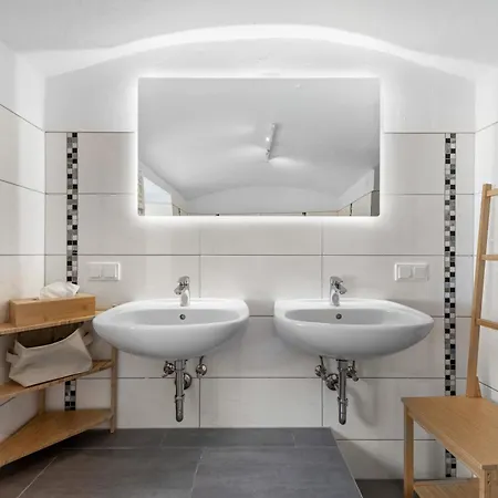 Hotel apartamentowy Na-home Melcherhof 3*